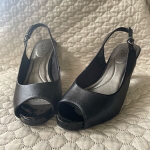 Life Stride Black Peep-Toe Slingback Heels